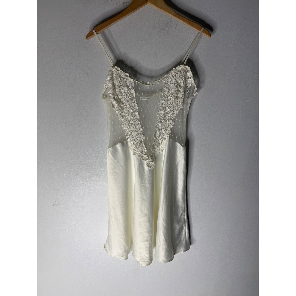 Flora Nikrooz Lace Ivory Satin Showstopper Chemise Brides Lingerie Size Large‎